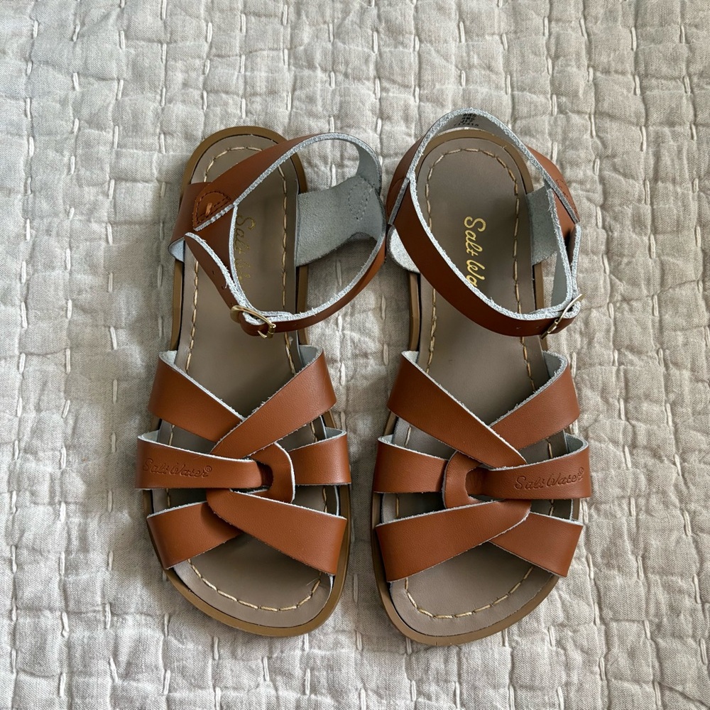 Salt Water Women’s Original Tan Leather Sandals size 6